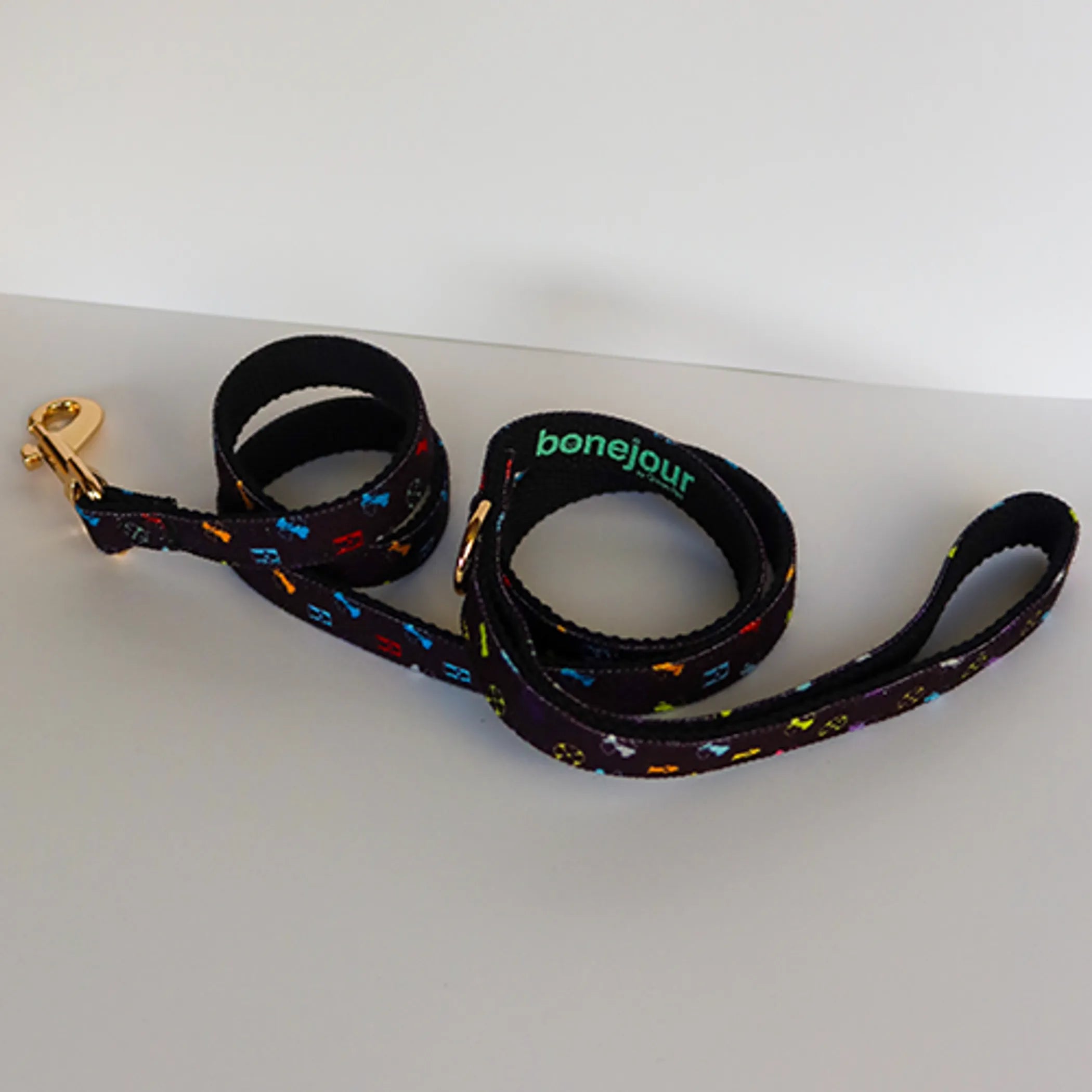 Standard Bonejour dog leash from The Green Pet Shop, featuring durable nylon material with a comfortable handle.