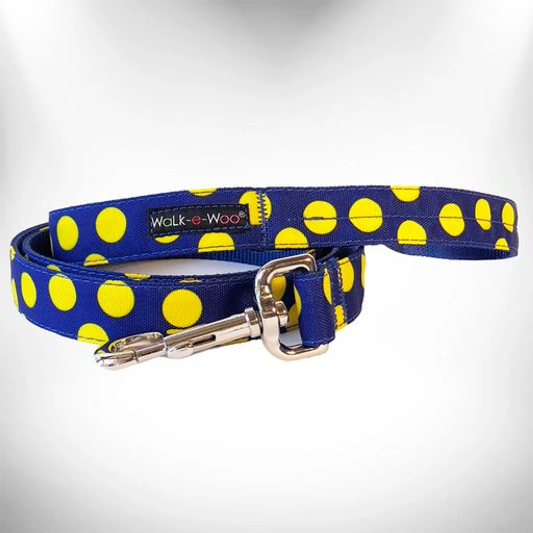Polka dot dog lead from Walk-e-Woo featuring a colorful pattern, durable leash for walking small and medium dogs.