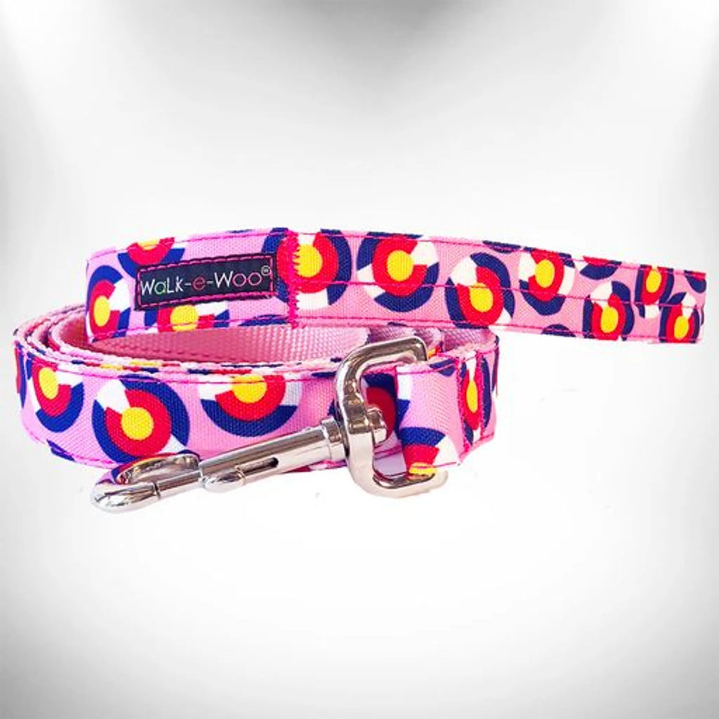 Walk-e-Woo Colorado and Texas dog leads, durable nylon leashes for pets, featuring scenic country designs in vibrant colors.