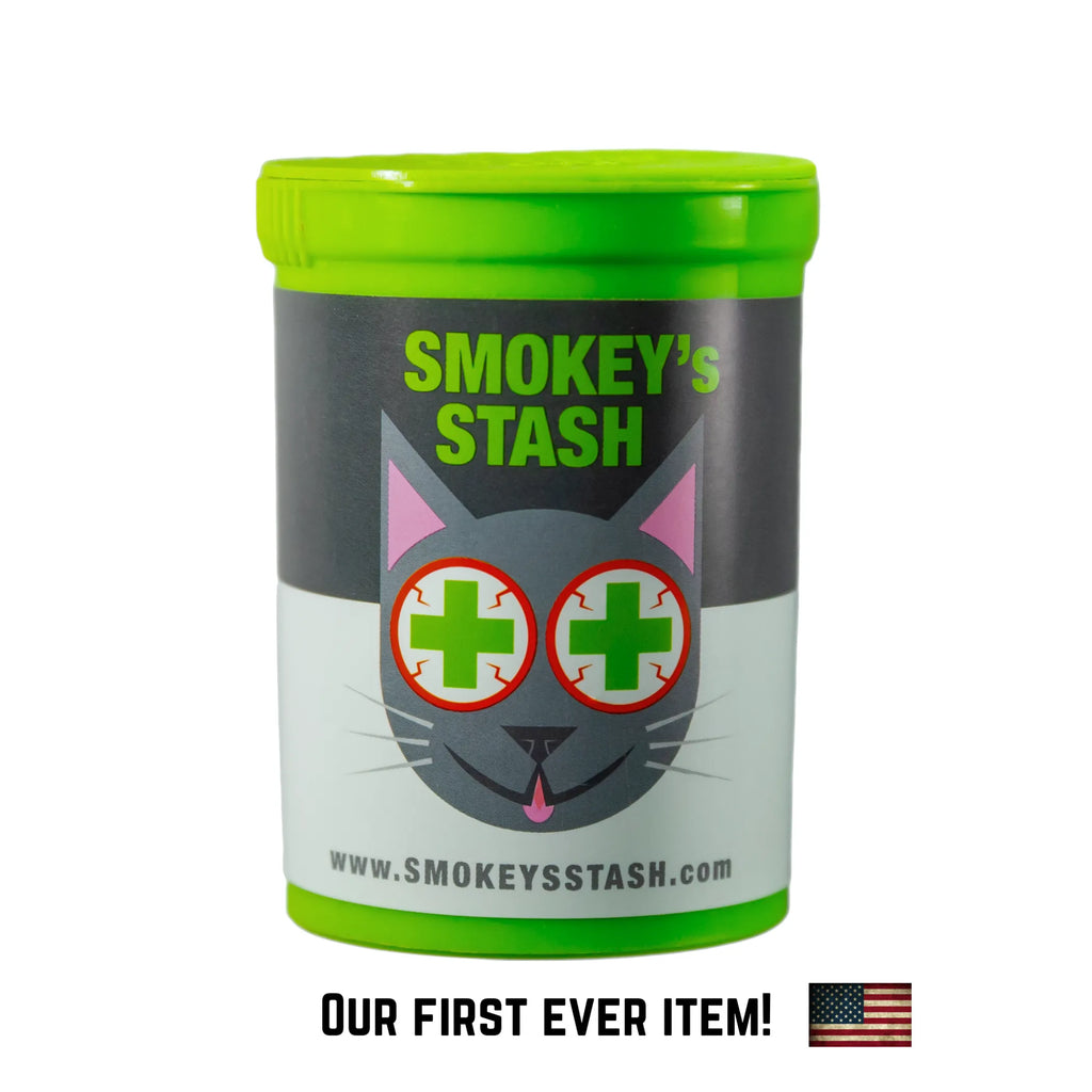 Smokey's Stash Organic Catnip OG Puss Pop Top cat treat, natural green catnip-filled toy for cats, branded by Smokey's Stash.