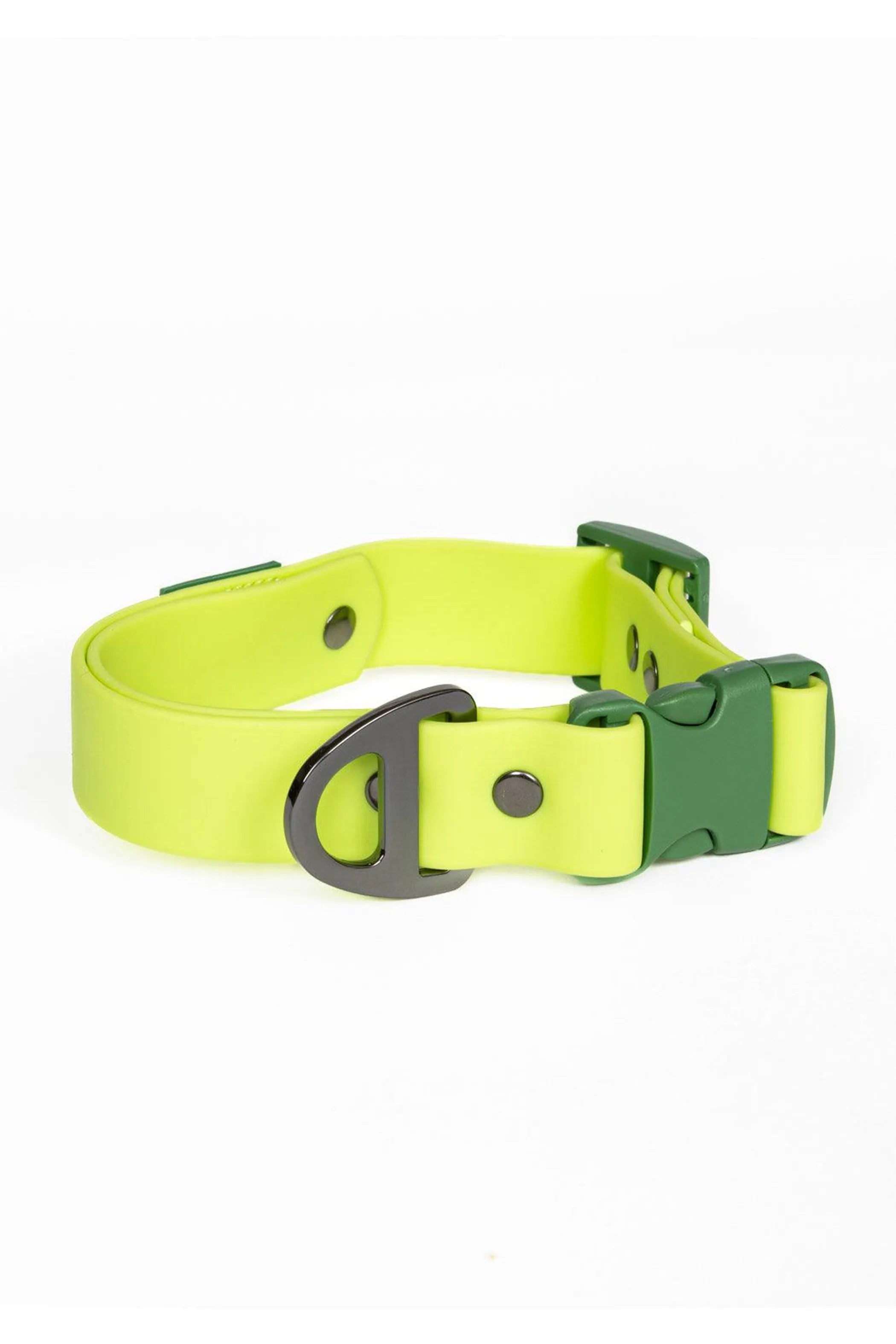 Aria the Fox Mossy Pine waterproof dog collar with green and brown camouflage pattern, adjustable strap and metal buckle.