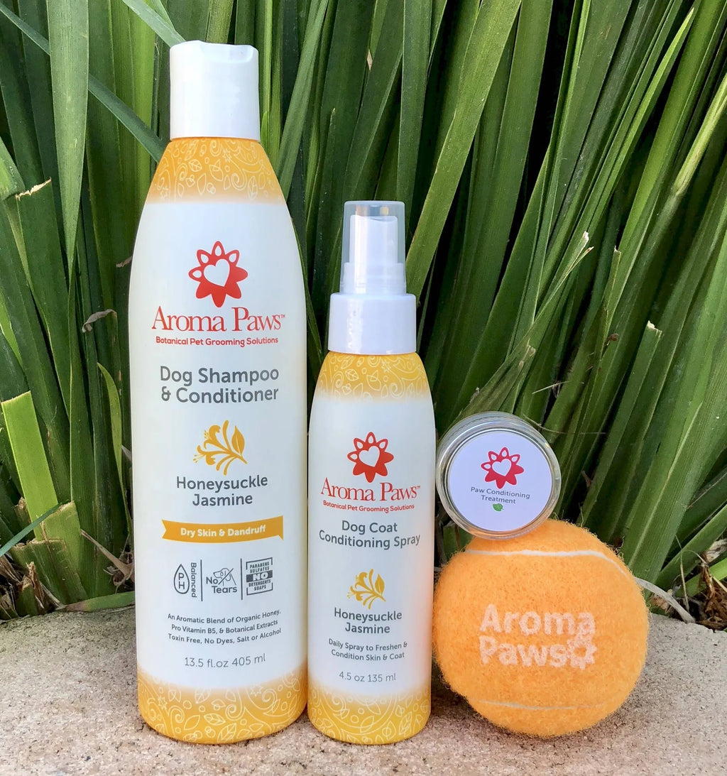 Aroma Paws 4.5 oz dog coat spray with honeysuckle jasmine scent, pet grooming spray for freshening and conditioning dog coats.