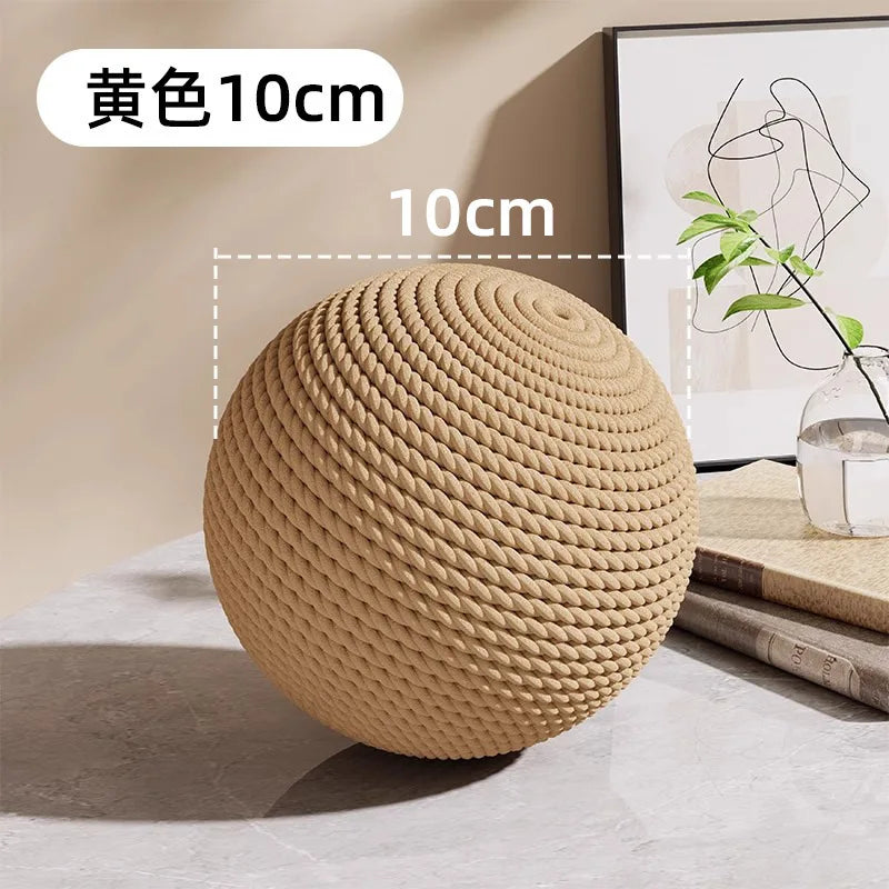 Brown 8cm to 10cm interactive sisal cat scratching ball toy for kittens, designed to promote healthy teeth and playful activity.