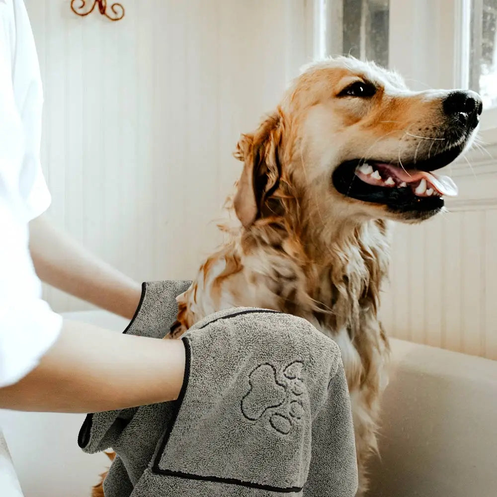 Super absorbent big puppy dog towel bathrobe from AliExpress, soft grooming towel for drying pets after baths.