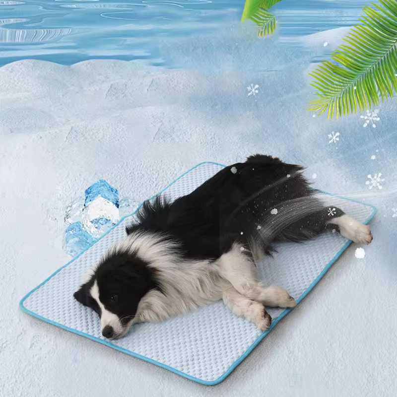 Lilac Milo pet cooling mat made of breathable ice silk, designed for dogs and cats to stay cool and comfortable.